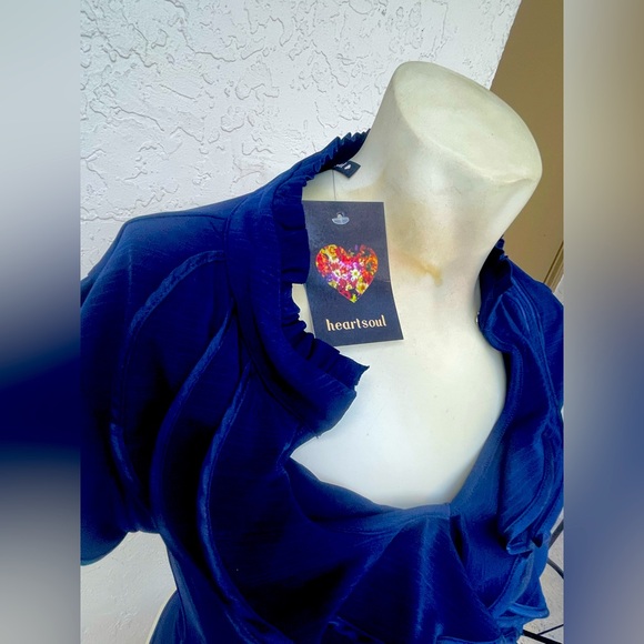 HeartSoul Navy Ruffled Women's Blouse New with tags size M - Picture 3 of 9